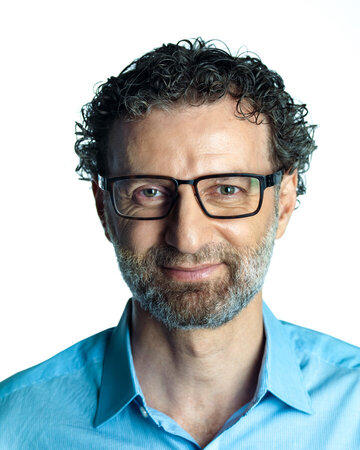 Simon Marmot — Fractional CMO and founder of Marmot Inc.